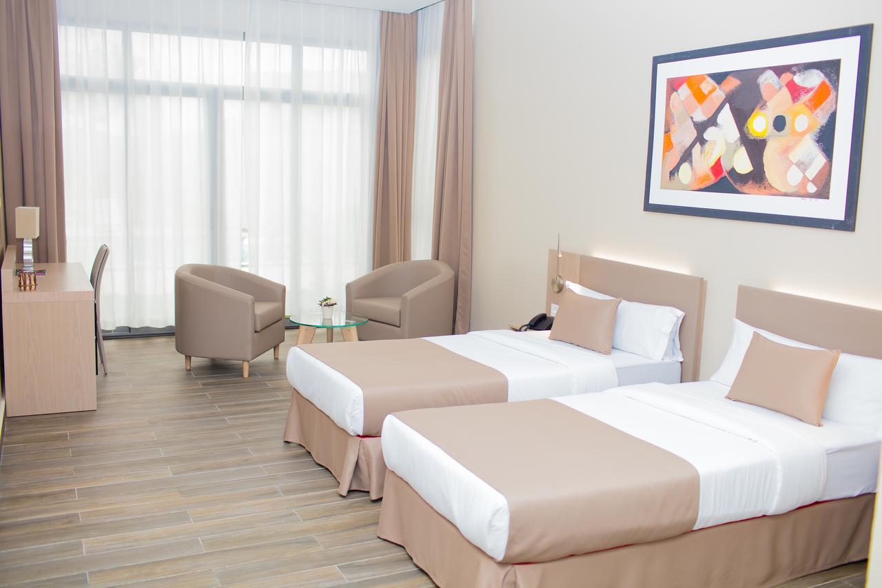 Fly Hotel Libreville Exterior foto