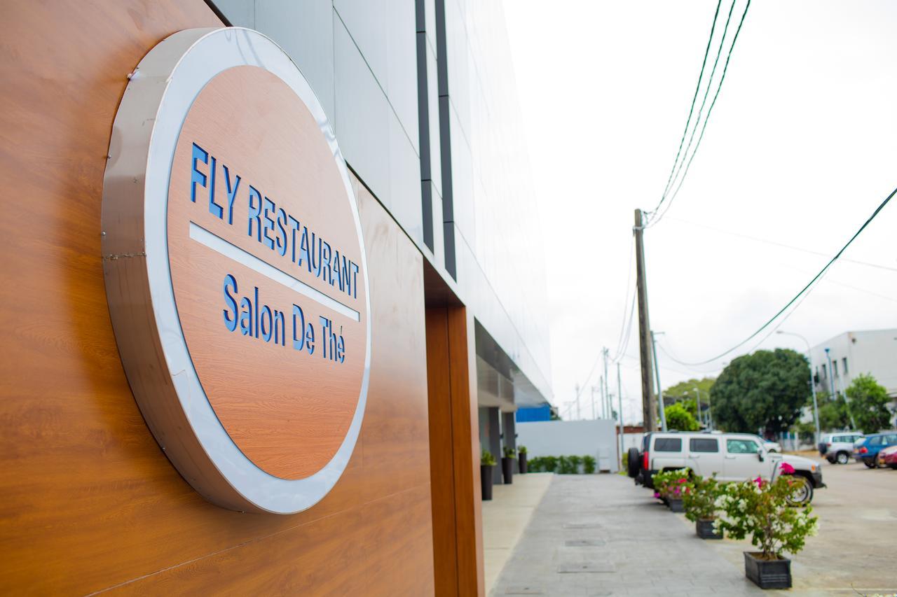 Fly Hotel Libreville Exterior foto